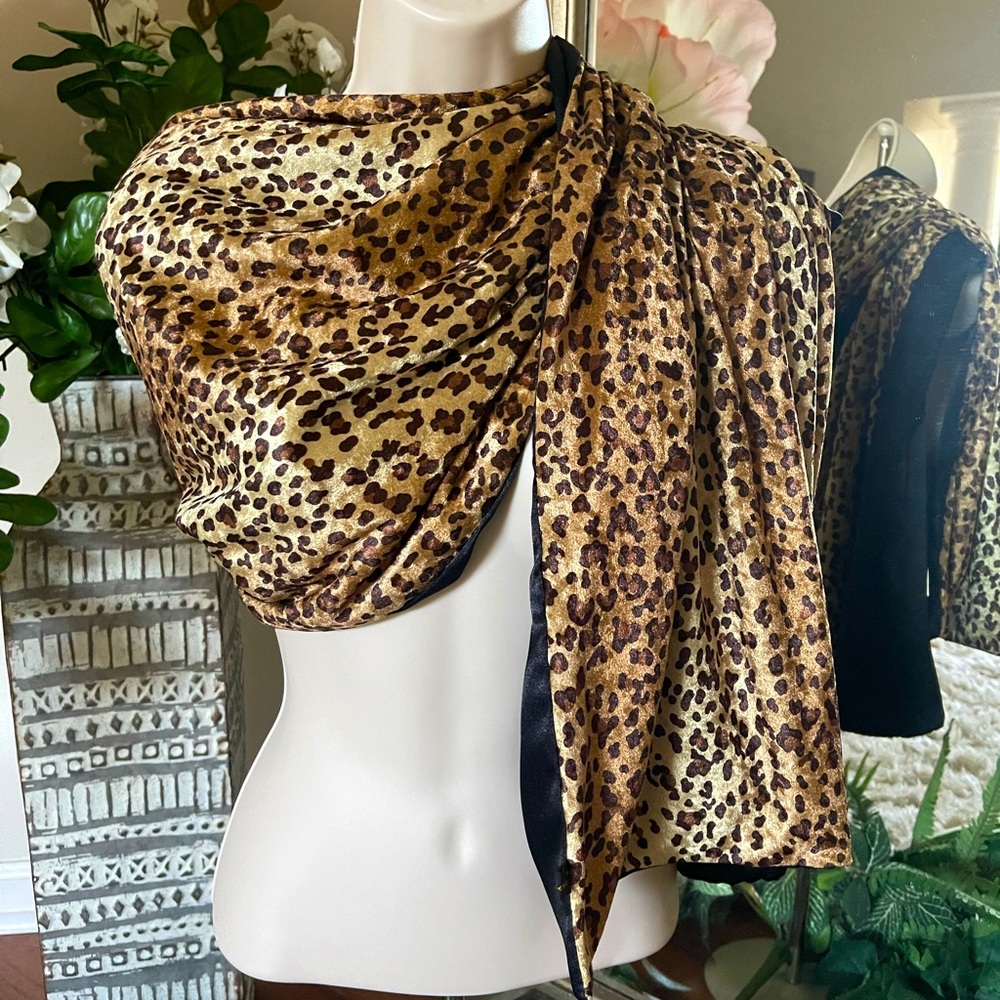 Cejon Cheetah Scarf Wrap